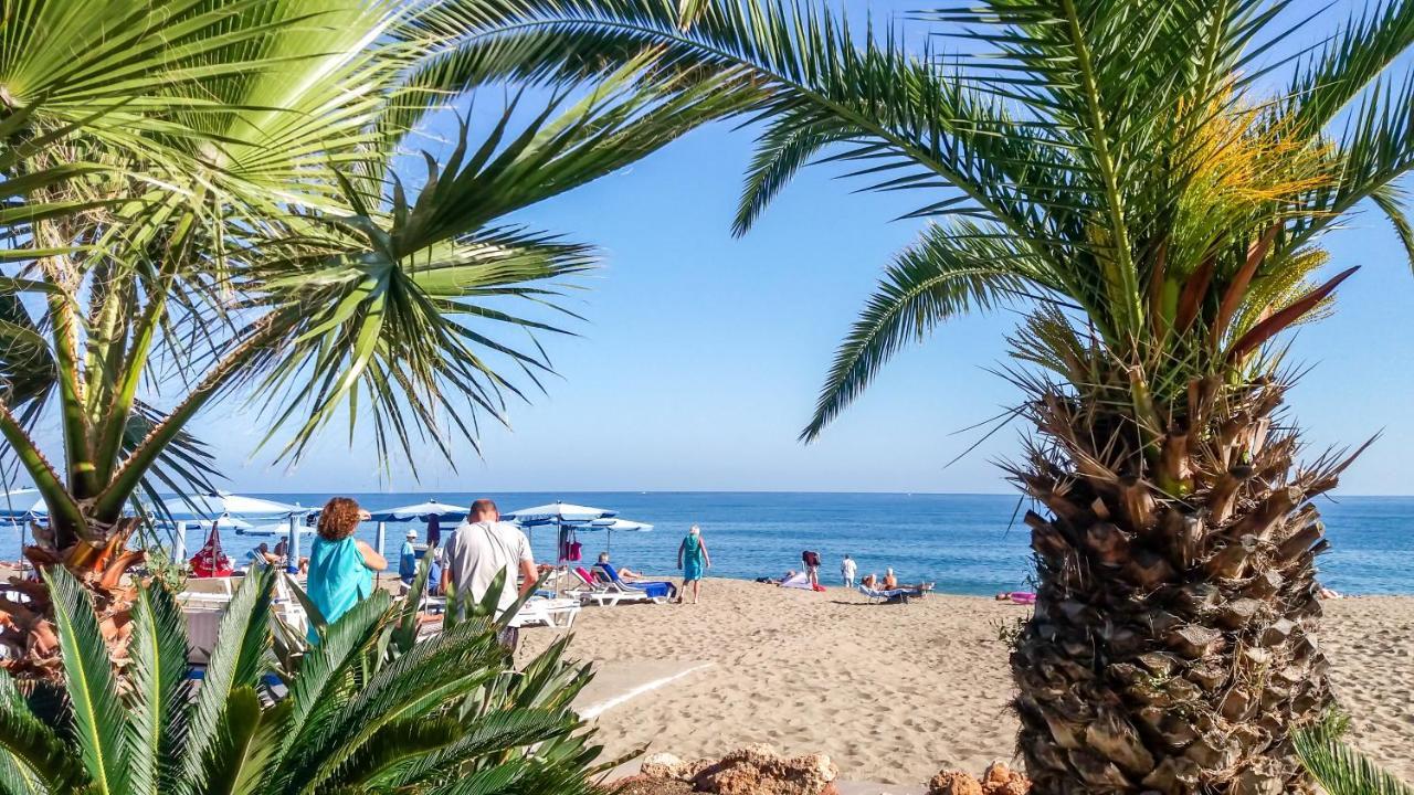 Duquesa De Espana 토레몰리노스 외부 사진
